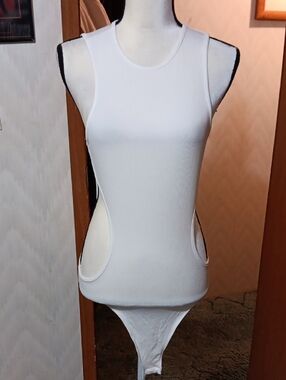 SHEIN White Ribbed Tank Bodysuit with Side Cutouts